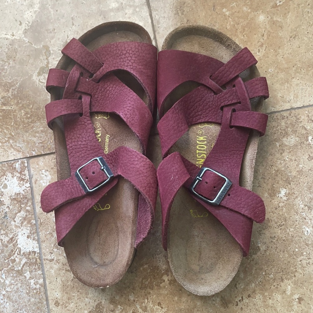 RARE LIKE NEW Birkenstock Pisa Suede Sandal